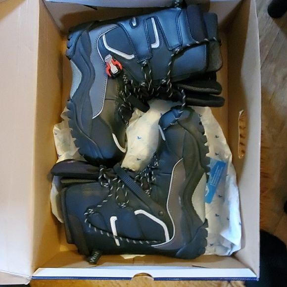 Baffin Hurricane Size 9 Men Snow Boots